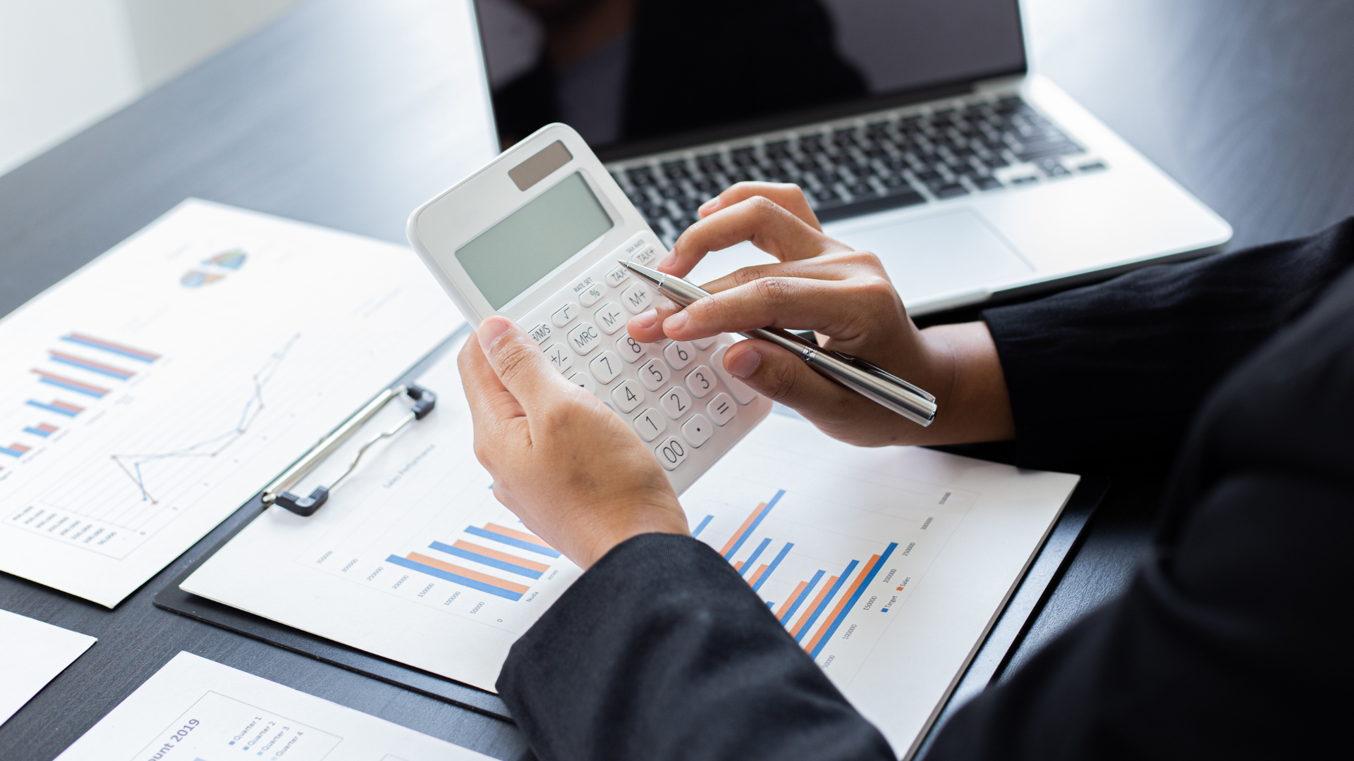 MaximizeYourSavingswithSection179EssentialTaxBenefitsforBusinessTechnologyInvestments(bannerphoto)